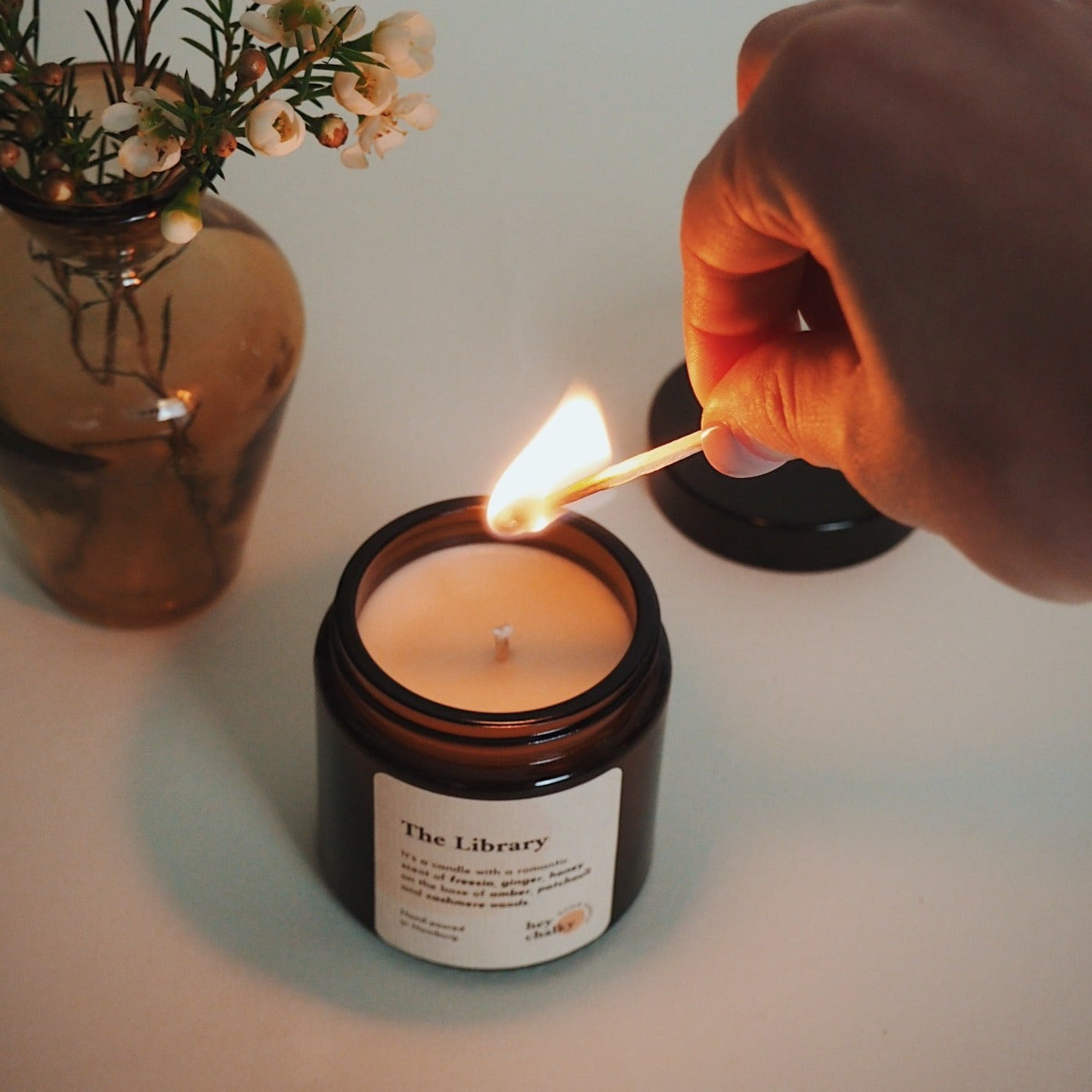 The Library – 100g Premium Sojaduftkerze-2