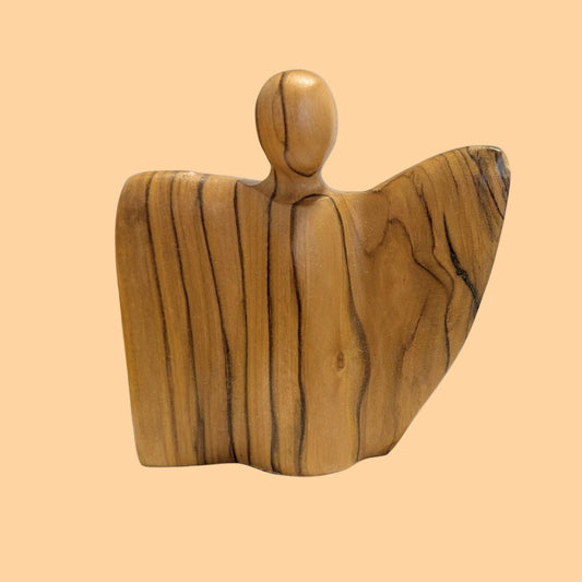 Geflügelter Engel aus Olivenholz – Handgefertigt in Bethlehem