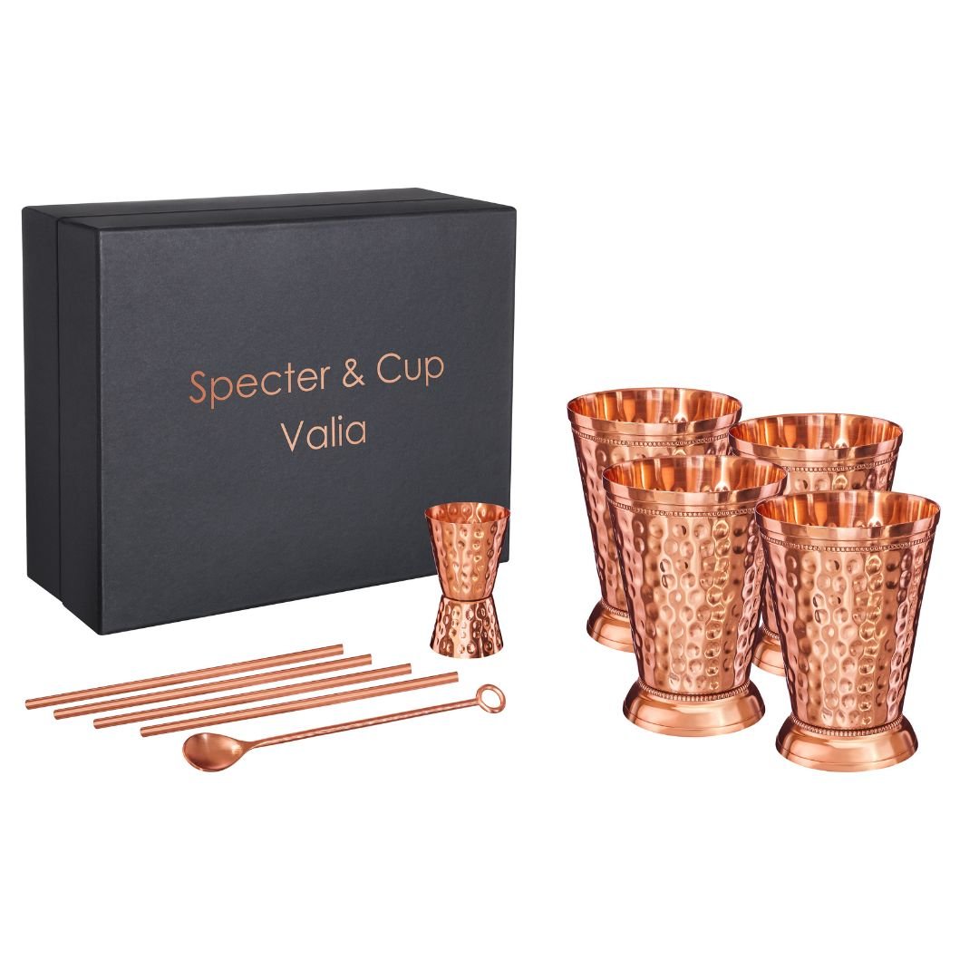 Kupferbecher-Set Valia – 4x Cocktailbecher (gehämmert, römisch-geprägter Stil, 300 ml) + 6-teiliges Zubehör-Set-1